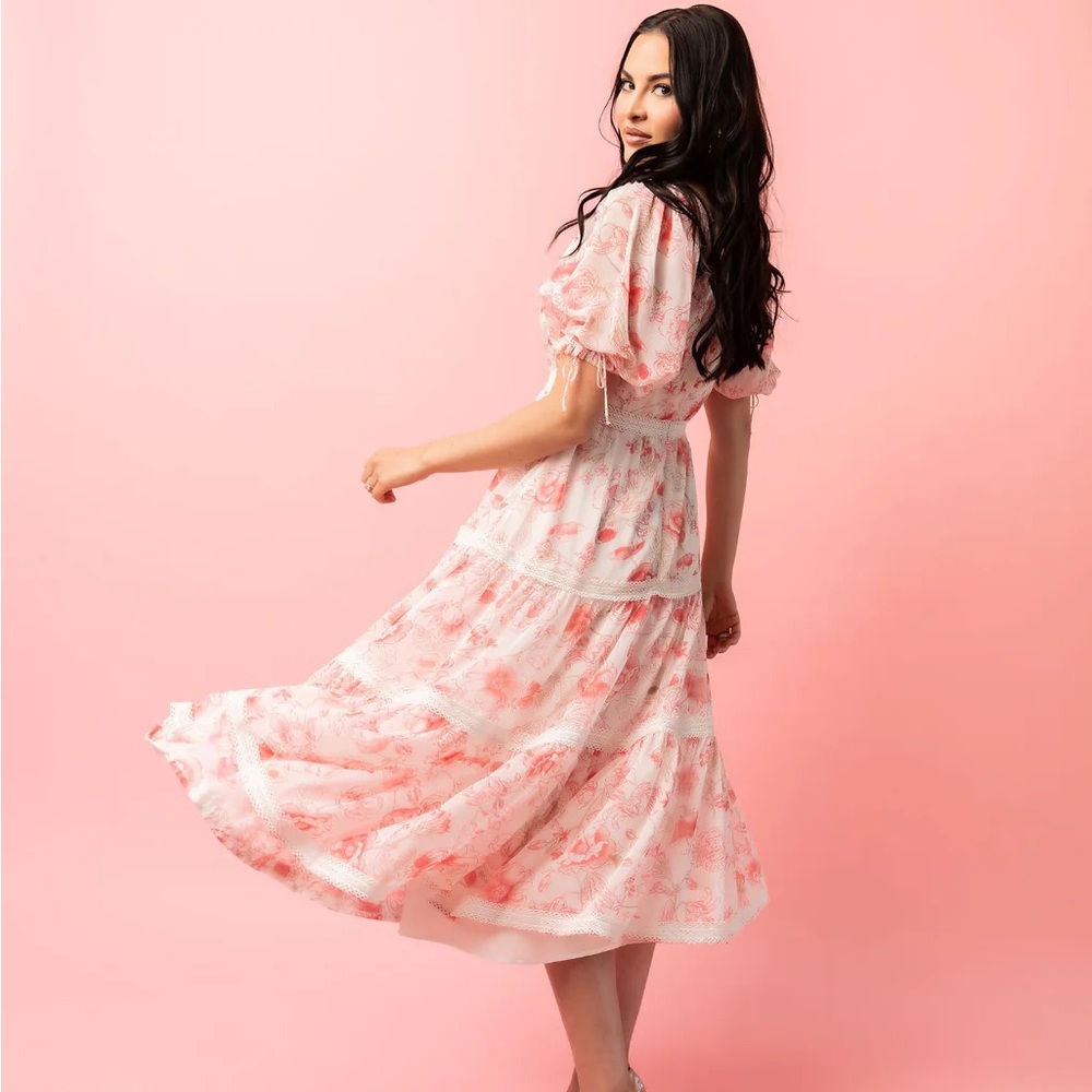 Pink Rose Puff Sleeve Tiered Chiffon
Midi Dress - Picture 3 of 5